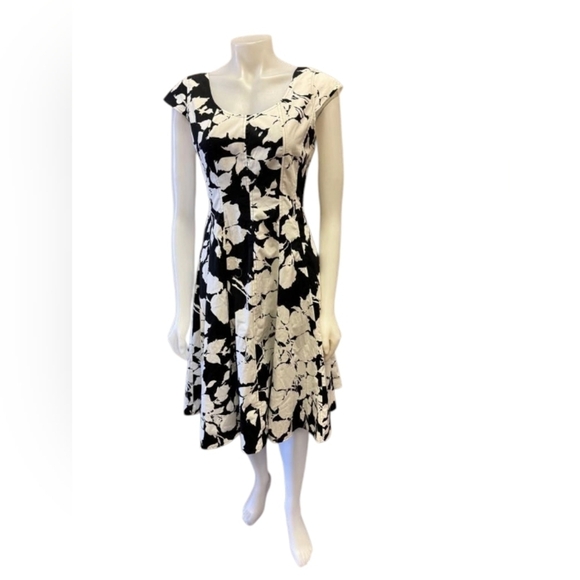 Talbots Dresses & Skirts - Talbots NWT Dress Flowy Floral White/Black Size 8P Women’s size 8P